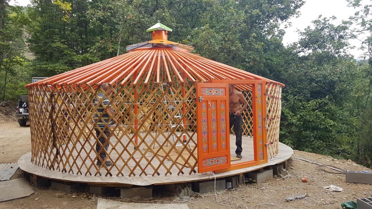 Camping Le P'Tit Bonheur Escaro 외부 사진