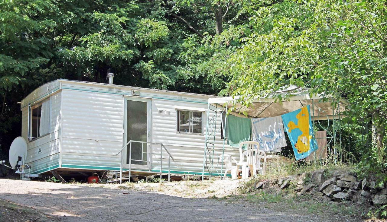 Camping Le P'Tit Bonheur Escaro 외부 사진