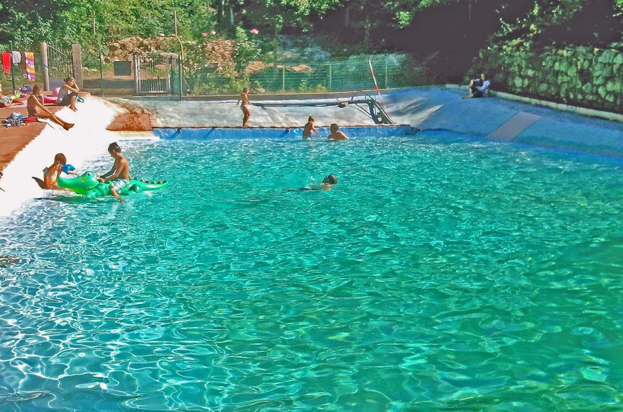 Camping Le P'Tit Bonheur Escaro 외부 사진